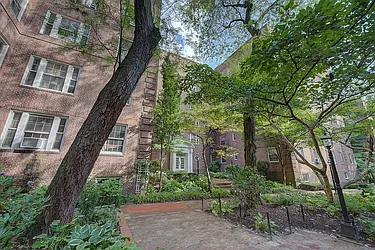 117-01 Park Lane South, #C5D