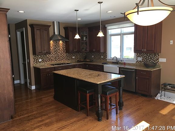 4th image of 41 W Bryn Mawr Ave