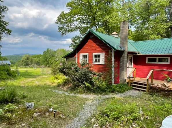 402 Butternut Hill Road, Guilford, VT 05301