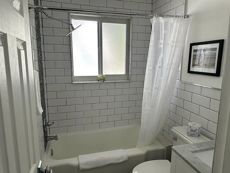 1258 Beach Rd #5 — Photo 8