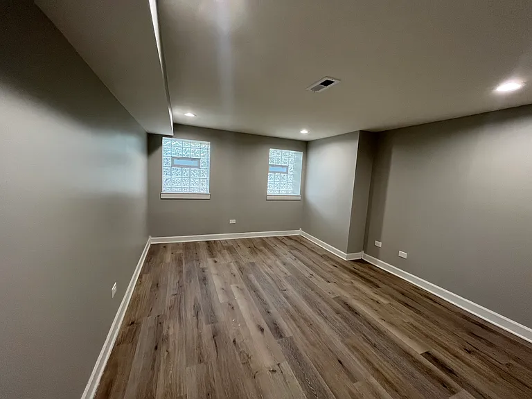 4048 N Richmond St #1 — Photo 15