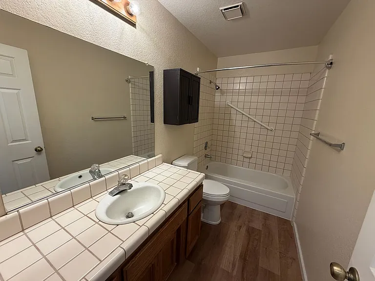 8801 Mohamed Cir — Photo 13