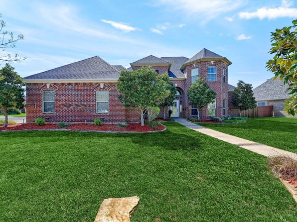 1136 Fountain Creek Blvd, Pottsboro, TX 75076