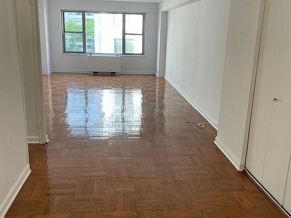 3rd image of 245 E 63rd St APT 723