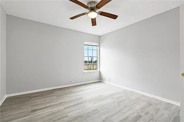 2500 Manson Ave — Photo 9