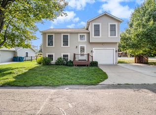 17573 Reenders St, Spring Lake, MI 49456