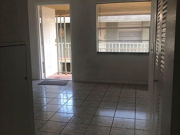 5th image of 714 Michigan Ct APT 2