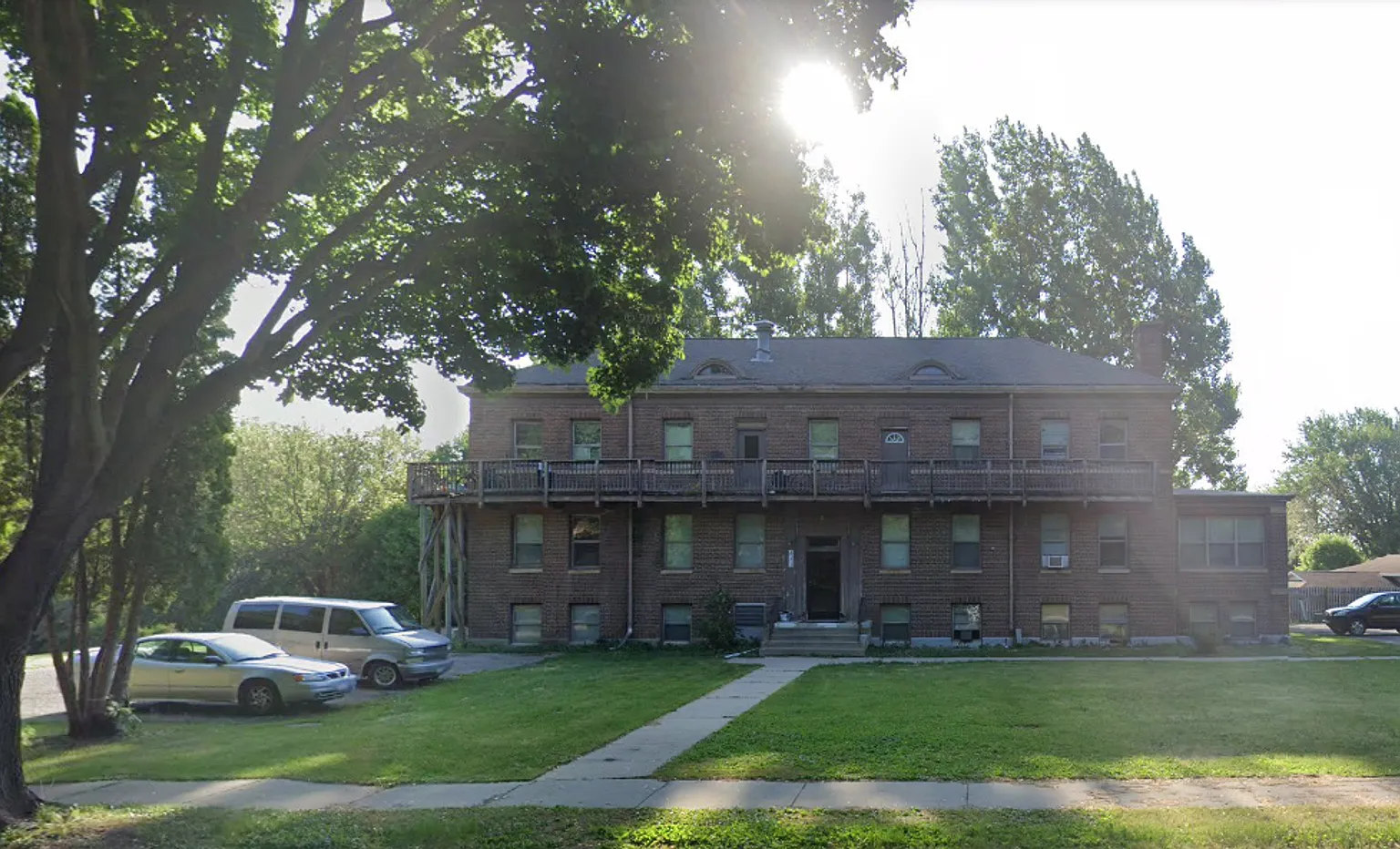 421 State Ave — Photo 1