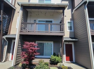 17537 110th Ave E #D, Puyallup, WA 98374