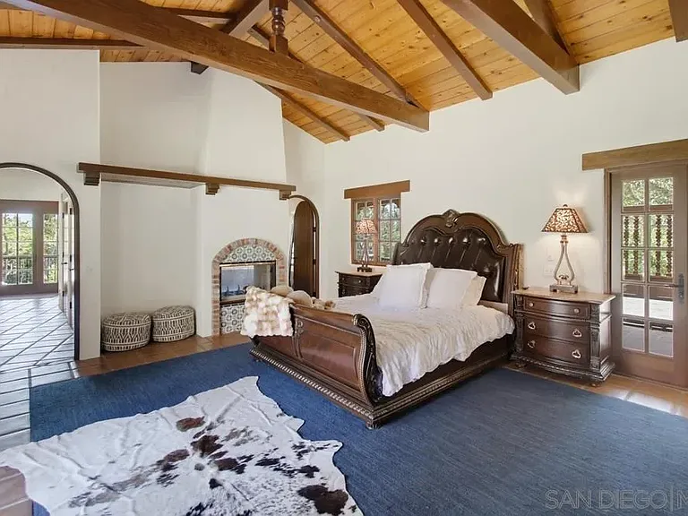 5443 Calzada Del Bosque — Photo 41