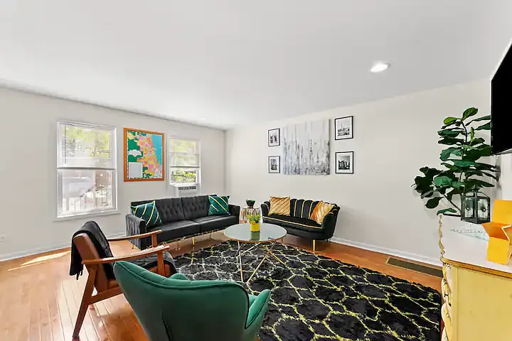 1140 W 17th St — Photo 16