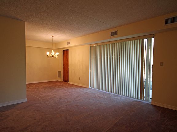 Dinin Rm. Sliders to 1st Bal