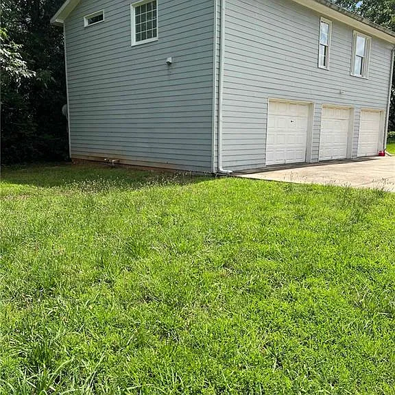 12320 Brown Bridge Rd — Photo 3