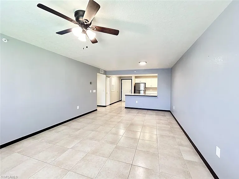 8284 Key Royal Cir #1323 — Photo 5