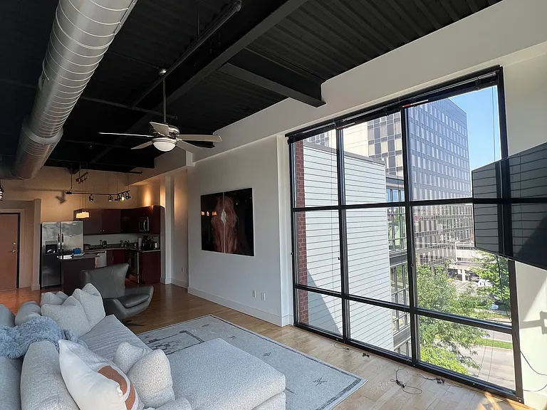 350 E Short St #423 — Photo 5