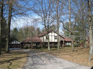 3974 Ridgeview Dr, Richfield, OH 44286