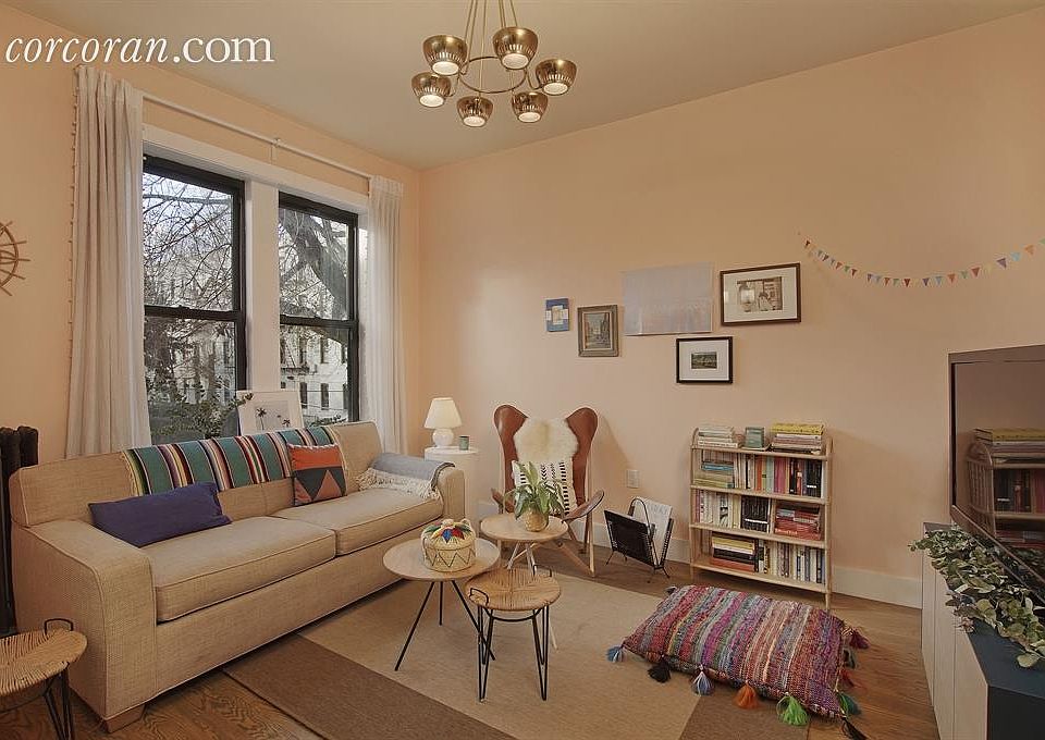 1st image of 35 Clarkson Ave APT 3B