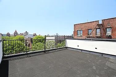 488 Lefferts Avenue