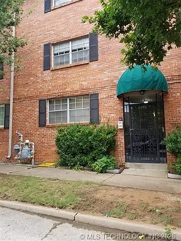 1 bed, 1.0 bath, 559 sqft, $800 — Photo 2