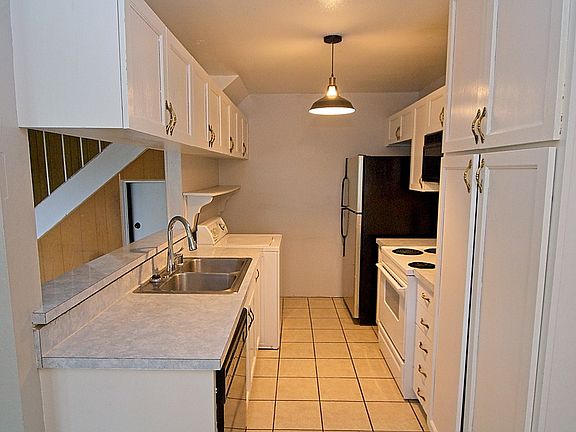 3rd image of 693 Pine Meadows Dr