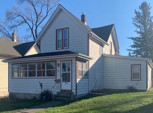 815 Washburn St, Elgin, IL 60123