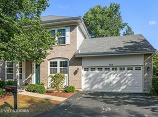 655 Dunhill Ln, Carol Stream, IL 60188