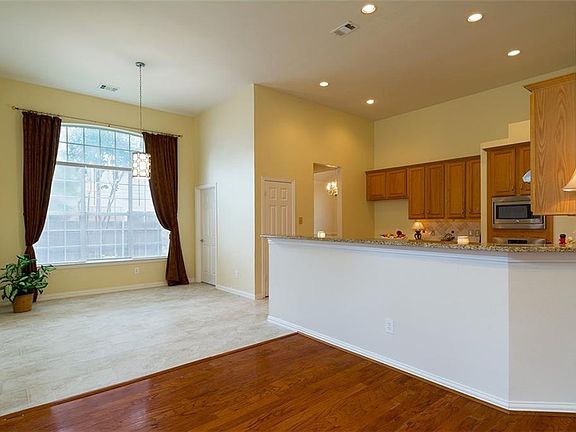 5th image of 3622 Mackenzie Ln