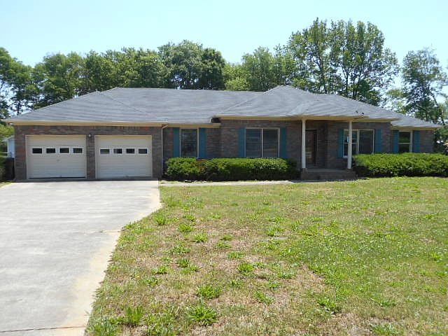 1st image of 114 Singletree Dr