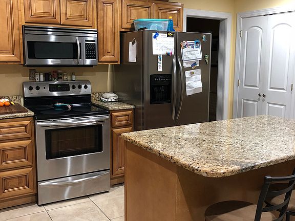 2nd image of 165 Hillcrest Hts