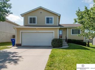 17703 Jacobs St, Omaha, NE 68135