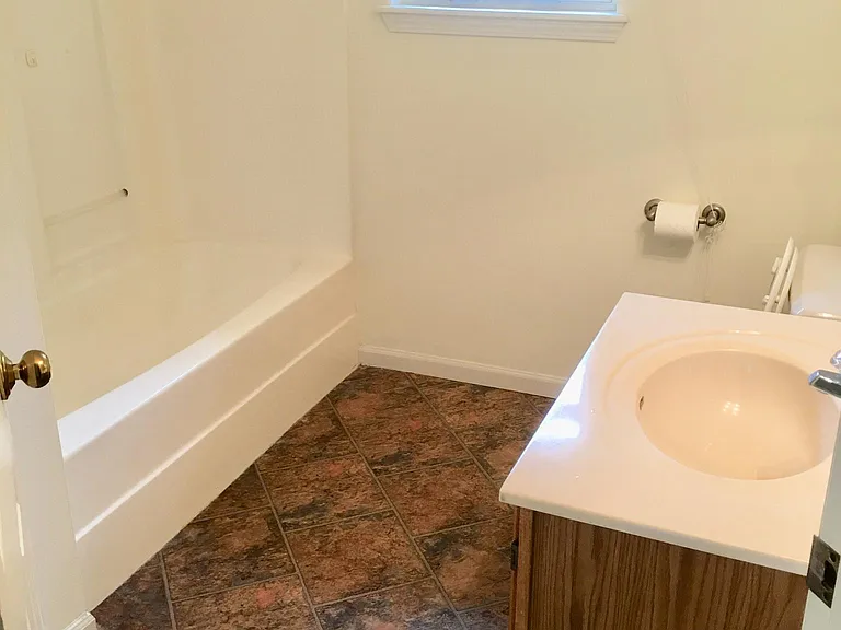3808 Churchill Dr — Photo 16