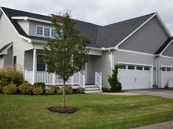 11 Bailey Brook Ct #19, Middletown, RI 02842