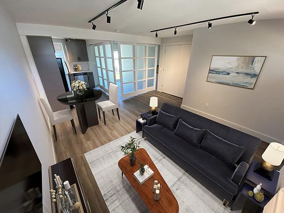 4th image of 333 Ocean Blvd APT 19