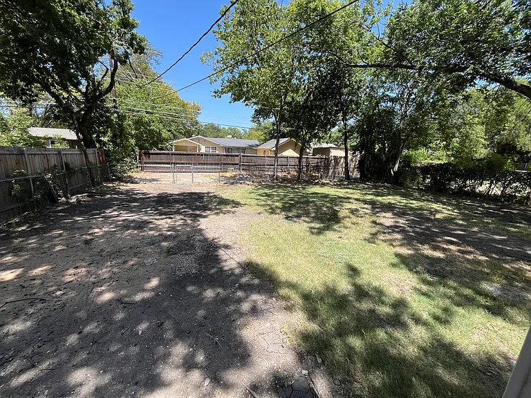 2911 Millmar Dr — Photo 20
