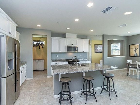4th image of 3145 Lamar Way