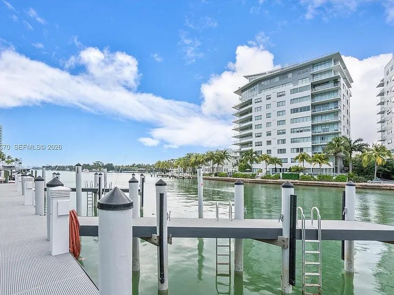 6000 Indian Creek Dr #8B — Photo 34