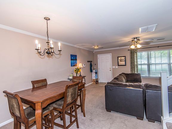 5th image of 7903 Shadow Oak Dr