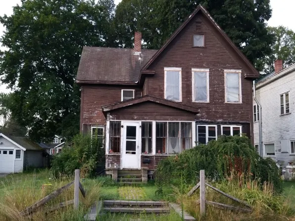 151 Wall St, Springfield, VT 05156