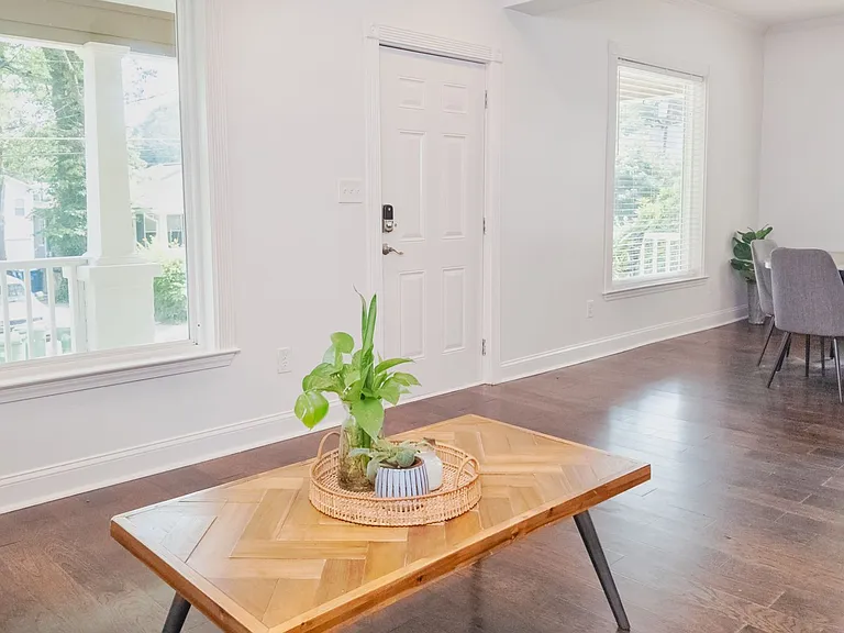 996 Palmetto Ave SW — Photo 11