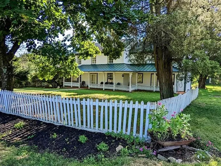 Arnold Ln — Photo 3