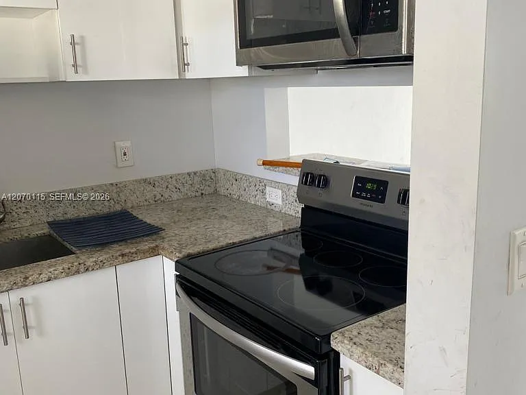 2859 Leonard Dr #G408 — Photo 3