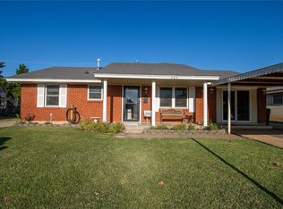 303 Rock Pl, Moore, OK 73160