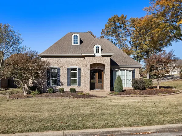 3441 Cypress Ln, Muscle Shoals, AL 35661