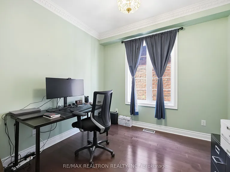 57 Dimarino Dr — Photo 12