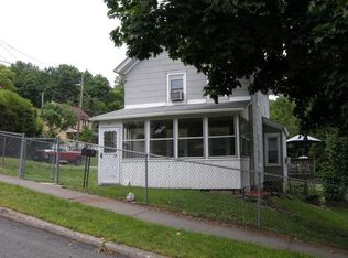 15 Harrison St, Newton, NJ 07860