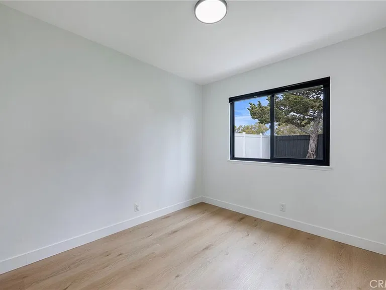 5402 Jefferson St — Photo 57