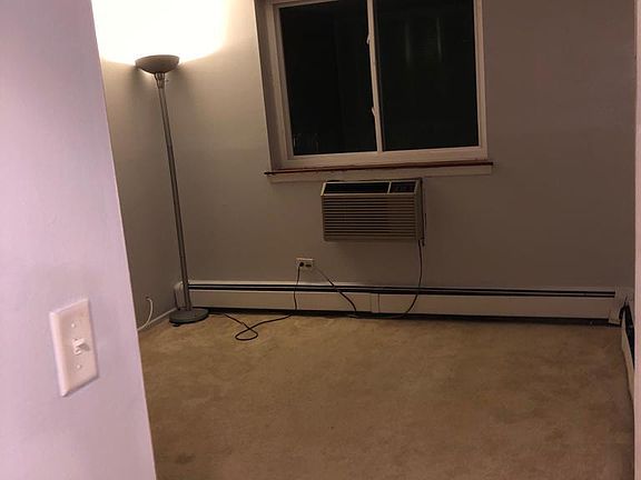 4th image of 1880 Bonnie Ln APT 216