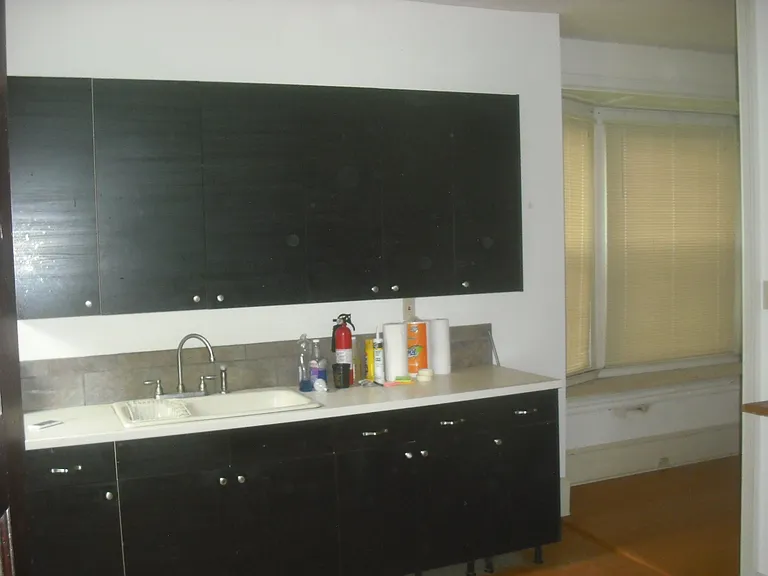 210 Stratford Ave #1 — Photo 9