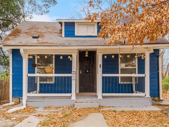 4212 E 43rd St, Kansas City, MO 64130