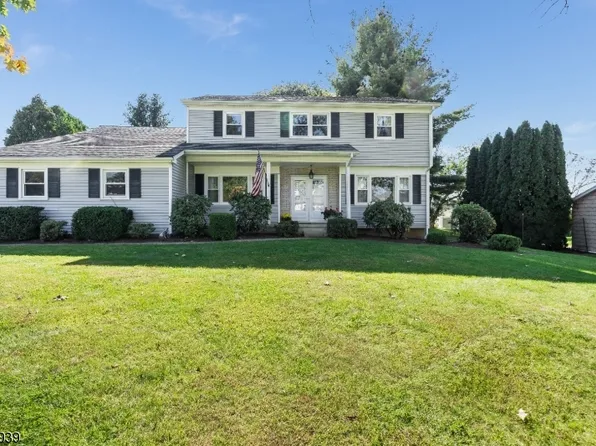 14 Hillcrest Ln, High Bridge Boro, NJ 08829